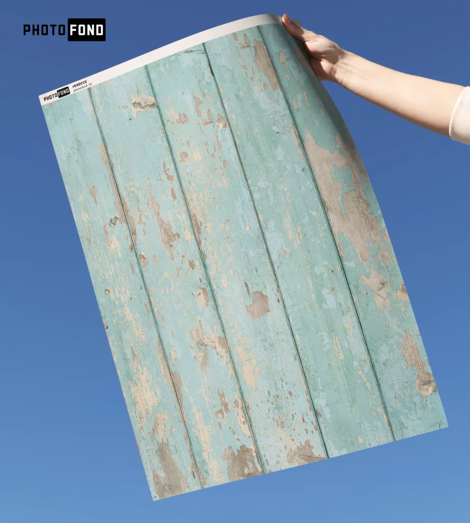 Fond bois bleu électrique (لوح أزرق) pour des shoots audacieux en studio.