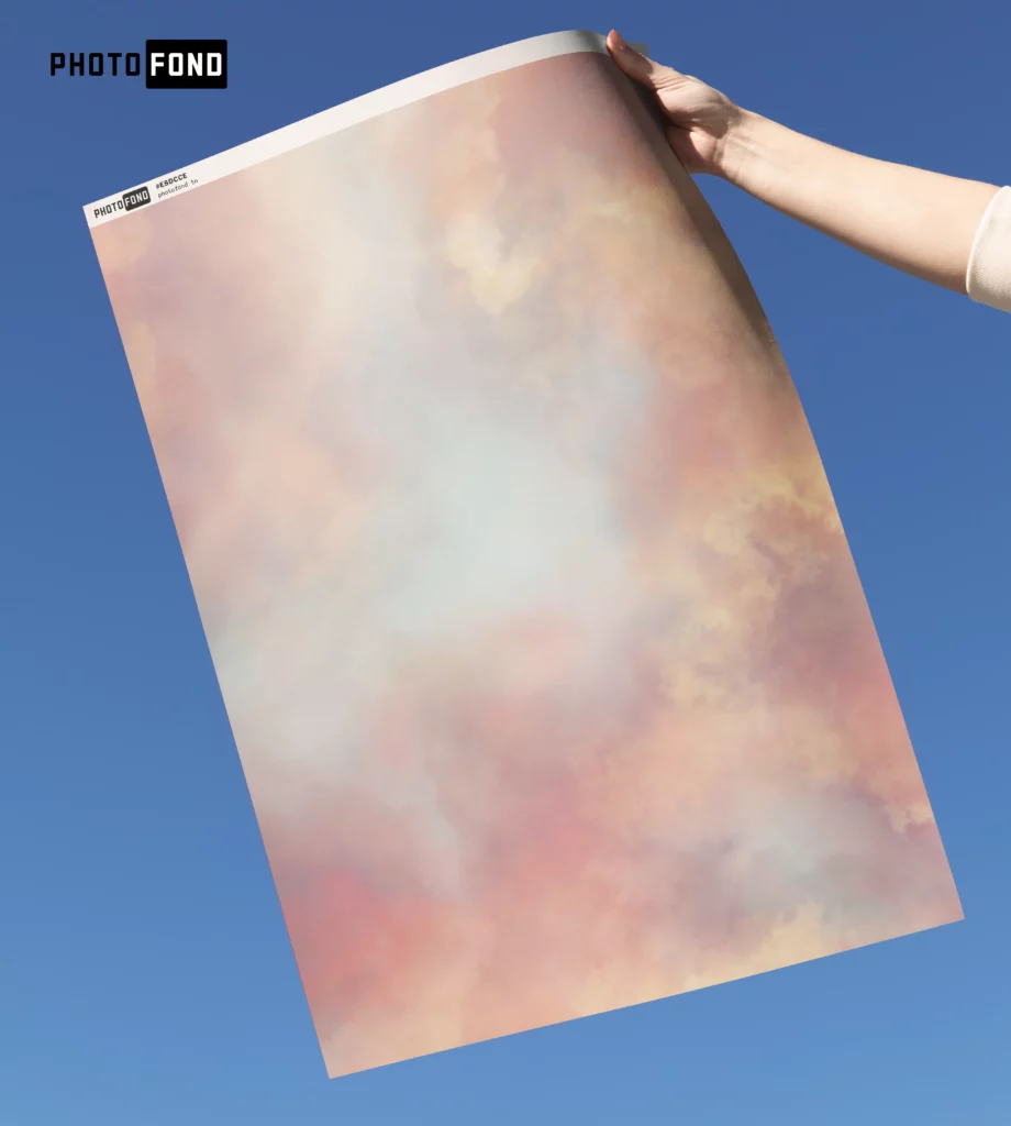 fond photo vaporeux rose et beige effet nuage pour photographie de produit artistique ou poétique.